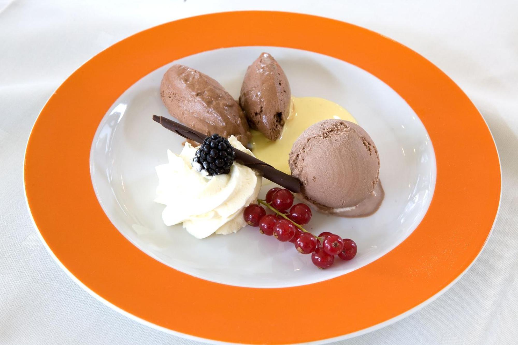 Fletcher Hotel-Restaurant Paasberg โลเคม ภายนอก รูปภาพ