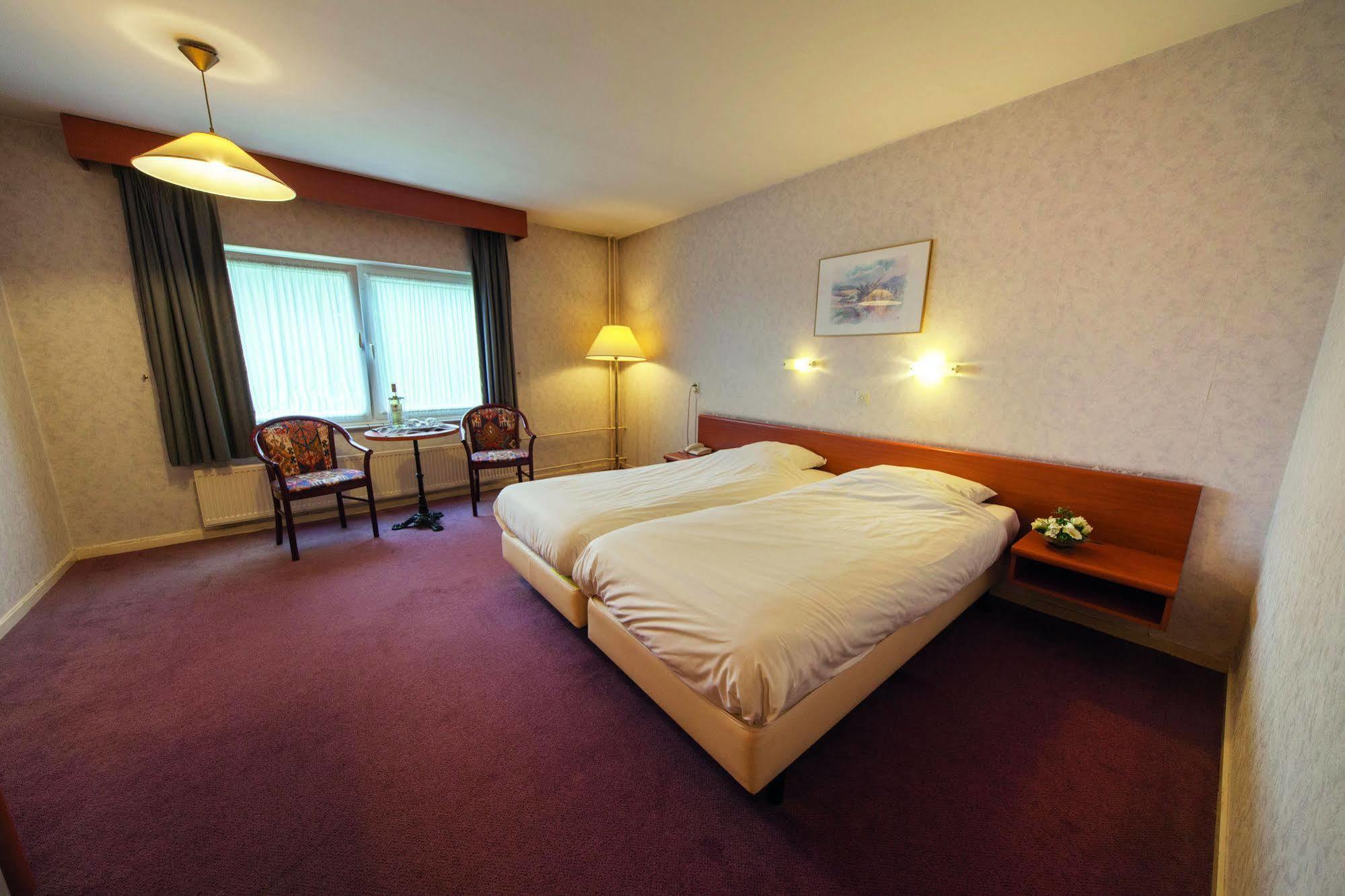 Fletcher Hotel-Restaurant Paasberg โลเคม ภายนอก รูปภาพ