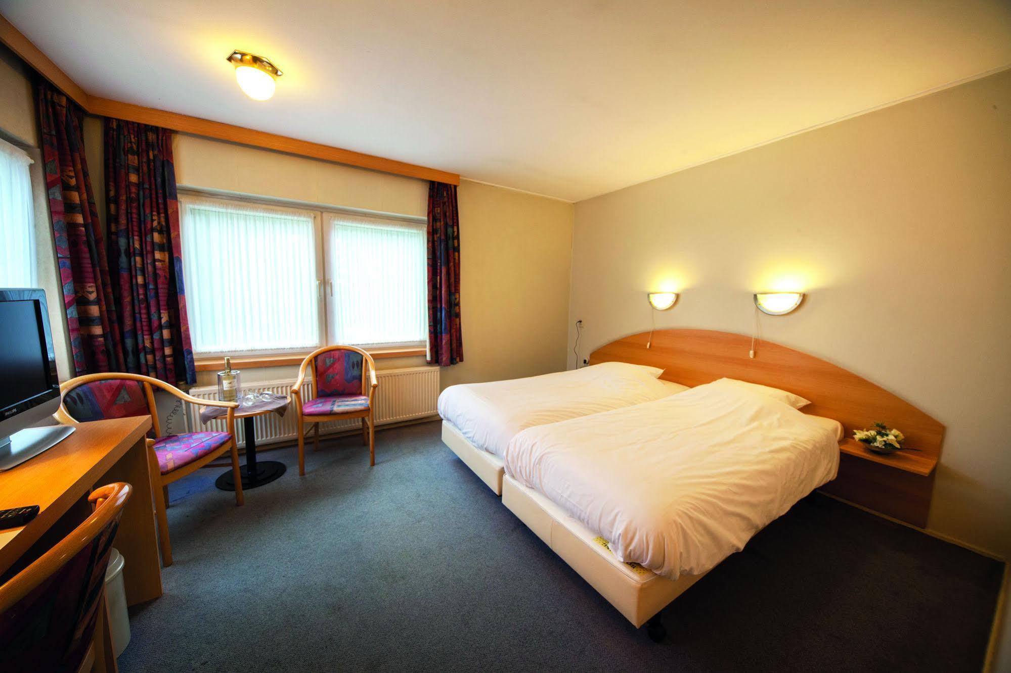 Fletcher Hotel-Restaurant Paasberg โลเคม ภายนอก รูปภาพ